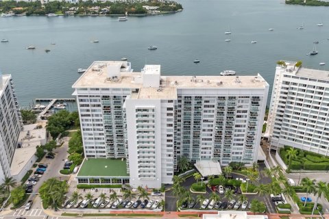 Copropriété à vendre à Miami Beach, Floride: 50.45 m2 № 1402532 - photo 29