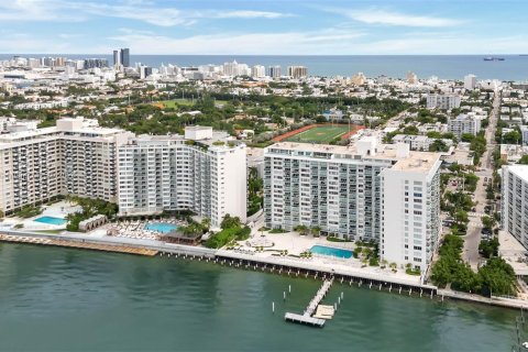 Copropriété à vendre à Miami Beach, Floride: 50.45 m2 № 1402532 - photo 30