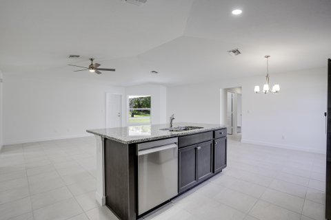 Casa en venta en Palm Bay, Florida, 4 dormitorios, 169.18 m2 № 860390 - foto 18