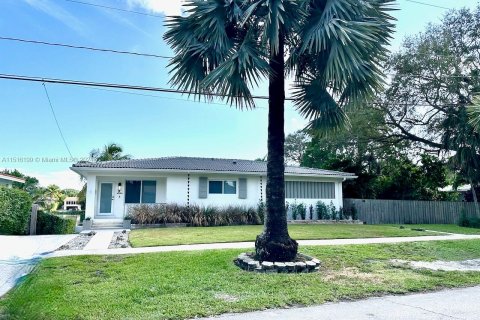 Купить виллу или дом в Майами-Шорс, Флорида 4 спальни, 262.54м2, № 953749 - фото 4