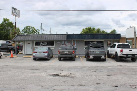 Commercial property in Holiday, Florida 171.87 sq.m. № 1369491 - photo 1