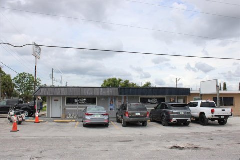 Commercial property in Holiday, Florida 171.87 sq.m. № 1369491 - photo 4