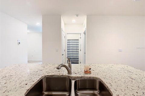 Dúplex en venta en Saint Cloud, Florida, 2 dormitorios, 148.74 m2 № 999335 - foto 17