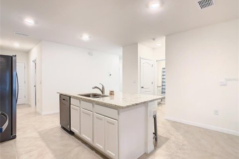 Dúplex en venta en Saint Cloud, Florida, 2 dormitorios, 148.74 m2 № 999335 - foto 21