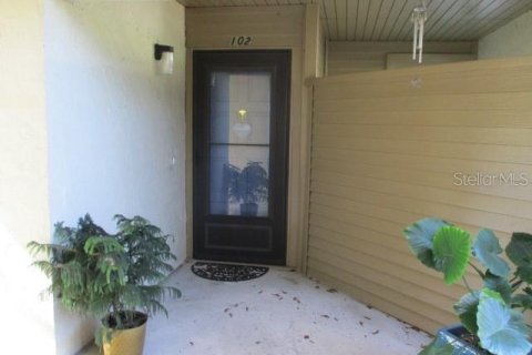 House in Tampa, Florida 2 bedrooms, 125.6 sq.m. № 1440427 - photo 4