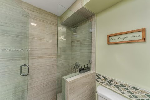 Condo in Sunny Isles Beach, Florida, 1 bedroom  № 1315642 - photo 6