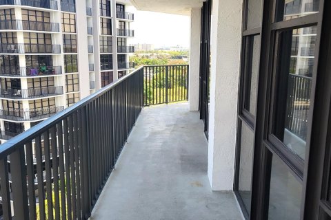 Condominio en venta en Hallandale Beach, Florida, 2 dormitorios, 132.85 m2 № 1161503 - foto 4