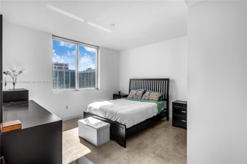 Condominio en venta en Miami, Florida, 1 dormitorio, 89.46 m2 № 1378706 - foto 9