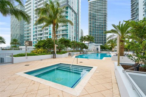 Condominio en venta en Miami, Florida, 1 dormitorio, 89.46 m2 № 1378706 - foto 28