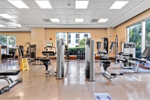 Condo in Miami, Florida, 1 bedroom  № 1378706 - photo 29