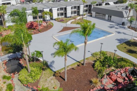 Condo in Orlando, Florida, 1 bedroom  № 1119984 - photo 1