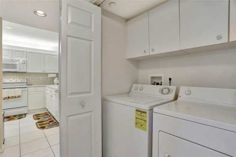 Copropriété à vendre à Tamarac, Floride: 2 chambres, 118.45 m2 № 1316474 - photo 24