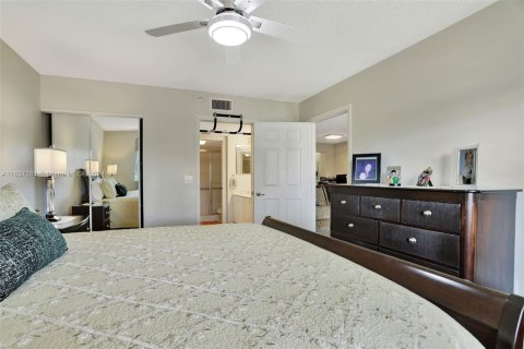 Copropriété à vendre à Tamarac, Floride: 2 chambres, 118.45 m2 № 1316474 - photo 17