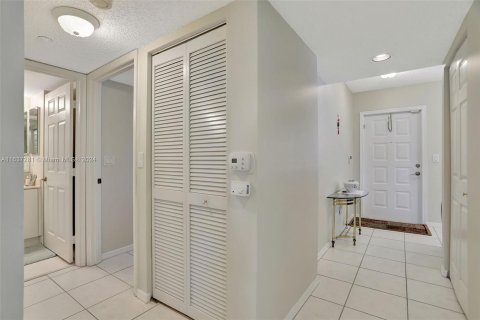 Copropriété à vendre à Tamarac, Floride: 2 chambres, 118.45 m2 № 1316474 - photo 8