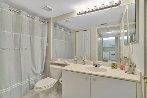 Copropriété à vendre à Tamarac, Floride: 2 chambres, 118.45 m2 № 1316474 - photo 23