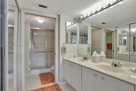 Copropriété à vendre à Tamarac, Floride: 2 chambres, 118.45 m2 № 1316474 - photo 18