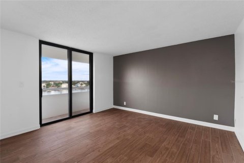 Condo in Dunedin, Florida, 3 bedrooms  № 1368580 - photo 24