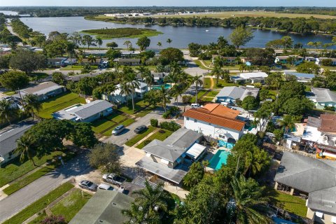 Villa ou maison à vendre à Lake Worth, Floride: 3 chambres, 156.63 m2 № 1121185 - photo 16