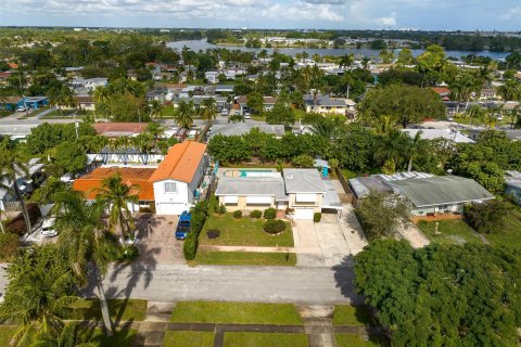 Villa ou maison à vendre à Lake Worth, Floride: 3 chambres, 156.63 m2 № 1121185 - photo 10