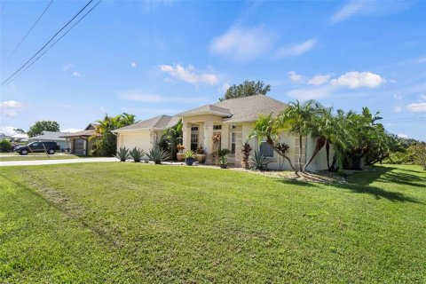 Villa ou maison à vendre à Punta Gorda, Floride: 4 chambres, 199.28 m2 № 1323780 - photo 28