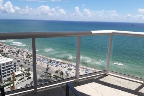 Condo in Fort Lauderdale, Florida, 1 bedroom  № 1145472 - photo 3