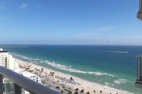 Condo in Fort Lauderdale, Florida, 1 bedroom  № 1145472 - photo 2