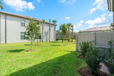 Townhouse in Lake Worth, Florida 3 bedrooms, 168.71 sq.m. № 1229125 - photo 17