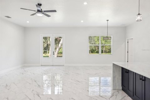 Casa en venta en Eustis, Florida, 4 dormitorios, 185.8 m2 № 1324749 - foto 9