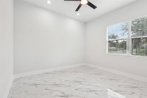 Casa en venta en Eustis, Florida, 4 dormitorios, 185.8 m2 № 1324749 - foto 23