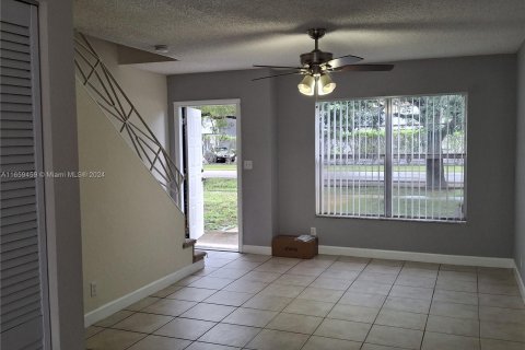 Condo in Plantation, Florida, 2 bedrooms  № 1364172 - photo 4