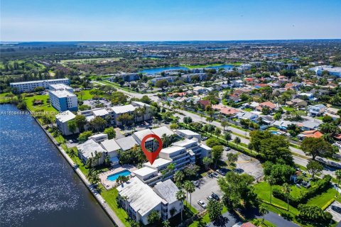 Copropriété à louer à Cutler Bay, Floride: 2 chambres, 110.74 m2 № 1364169 - photo 2