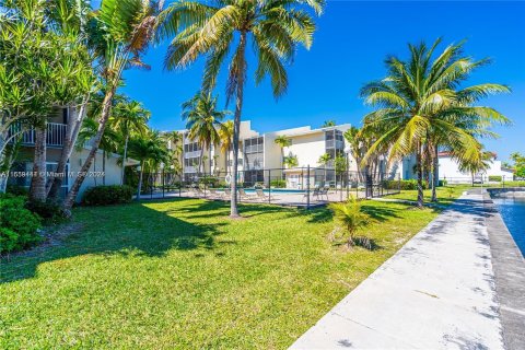 Copropriété à louer à Cutler Bay, Floride: 2 chambres, 110.74 m2 № 1364169 - photo 13