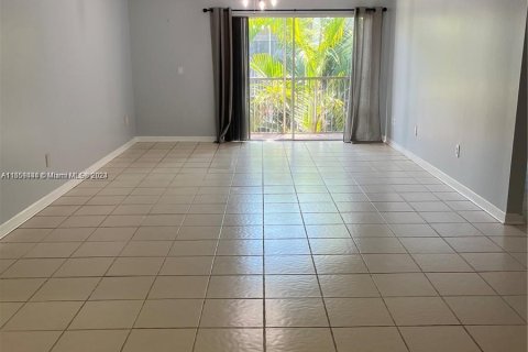 Condominio en alquiler en Cutler Bay, Florida, 2 dormitorios, 110.74 m2 № 1364169 - foto 5