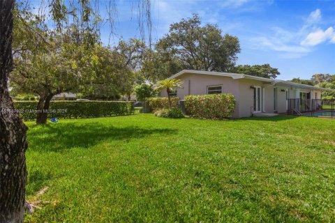 Villa ou maison à vendre à Palmetto Bay, Floride: 4 chambres, 184.69 m2 № 1181455 - photo 23