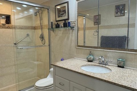 Condominio en venta en Hallandale Beach, Florida, 1 dormitorio, 68.84 m2 № 1397776 - foto 9