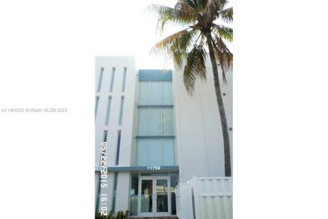 Снять в аренду квартиру в Майами, Флорида 2 спальни, 83.61м2, № 753871 - фото 2