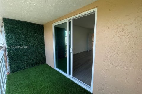 Copropriété à vendre à Miami, Floride: 1 chambre, 71.53 m2 № 1233710 - photo 6