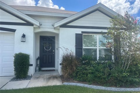 Villa ou maison à louer à Wildwood, Floride: 4 chambres, 169.83 m2 № 1370186 - photo 1