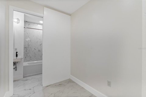 Copropriété à vendre à Orlando, Floride: 1 chambre, 130.06 m2 № 1373211 - photo 23