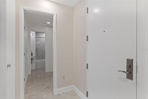 Condominio en venta en Orlando, Florida, 1 dormitorio, 130.06 m2 № 1373211 - foto 19