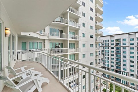 Condo in Orlando, Florida, 1 bedroom  № 1373211 - photo 25