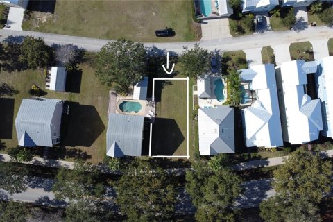 Terreno en venta en Four Corners, Florida № 1373242 - foto 1