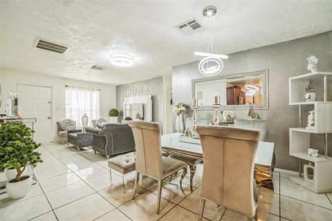 Villa ou maison à vendre à Kissimmee, Floride: 4 chambres, 126.81 m2 № 1366565 - photo 6