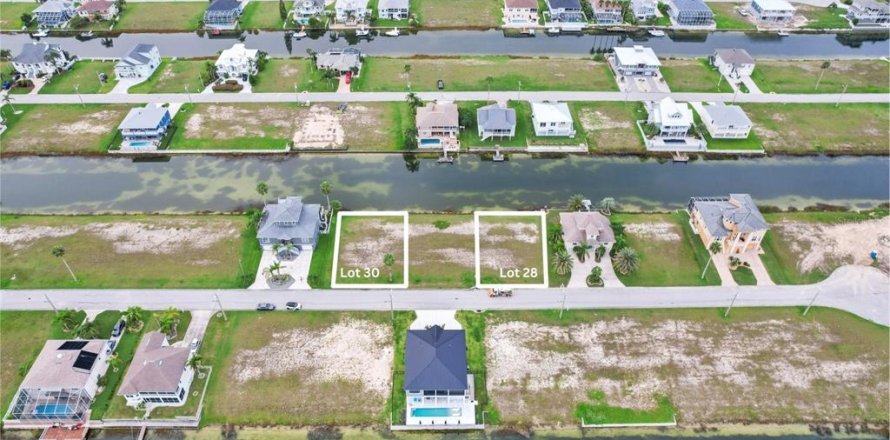 Land in Hernando Beach, Florida № 1367873