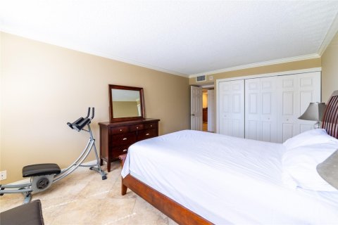 Condominio en venta en Hillsboro Beach, Florida, 2 dormitorios, 123.56 m2 № 1141541 - foto 15