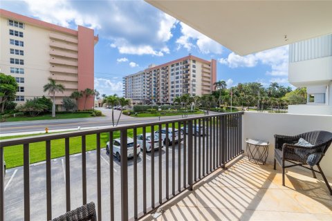 Condominio en venta en Hillsboro Beach, Florida, 2 dormitorios, 123.56 m2 № 1141541 - foto 11
