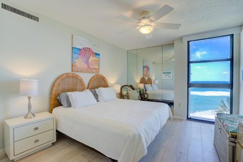 Condo in Juno Beach, Florida, 2 bedrooms  № 1141540 - photo 26