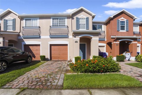 Adosado en venta en Orlando, Florida, 3 dormitorios, 136.75 m2 № 1391107 - foto 1