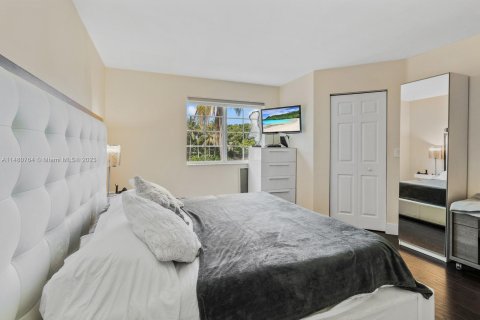 Touwnhouse à vendre à Weston, Floride: 2 chambres, 105.07 m2 № 820855 - photo 6
