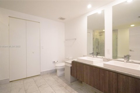 Condominio en alquiler en Miami, Florida, 1 dormitorio, 81.85 m2 № 9737 - foto 25